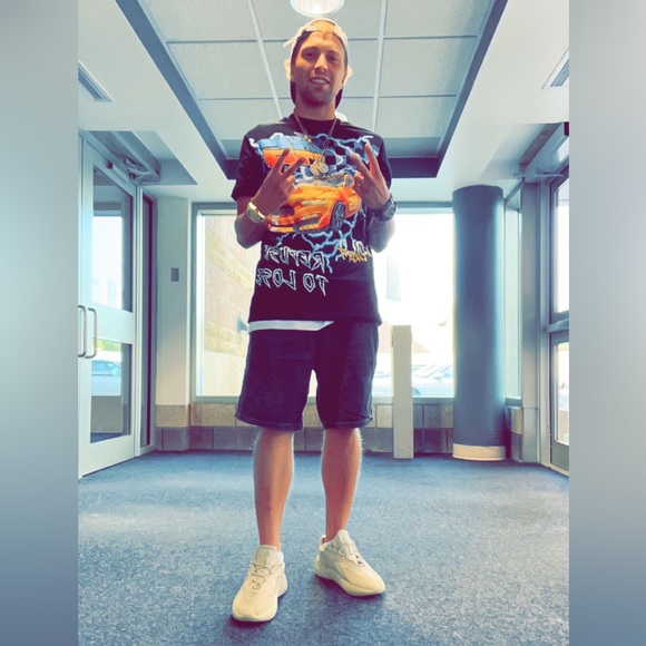 Meet your Posher, Casey - Picture 2 of 14